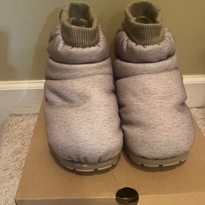 Cozy Tan UGGs Shoes